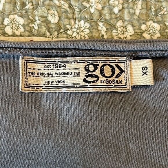 Go Silk Gray Boxy Oversized Long Sleeve Woven Silk and Knit Gray Top, Size XS - Picture 5 of 8